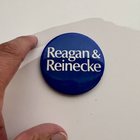 Vintage Reagan & Reinecke Political Pin - Picture 2 of 2